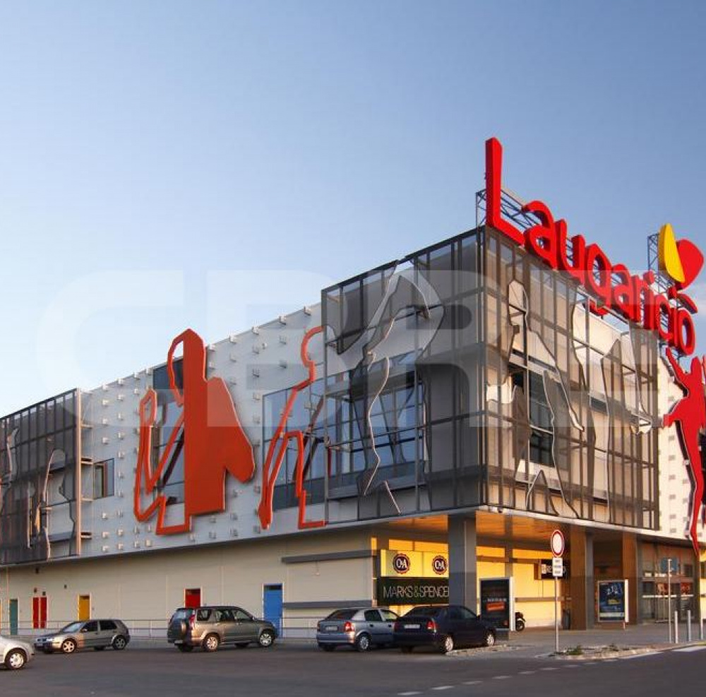 Shopping center Laugaricio, Trenčín